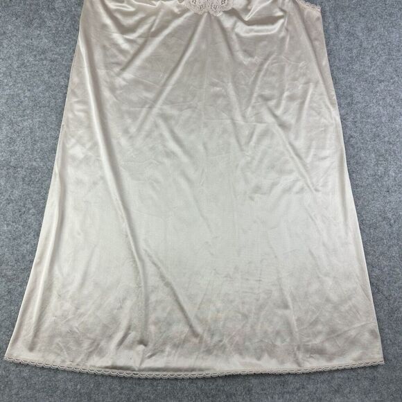 VTG Vanity Fair Slip Dress Womens M Beige Nightgown Sleeveless Lace Made in USA* - Picture 3 of 14